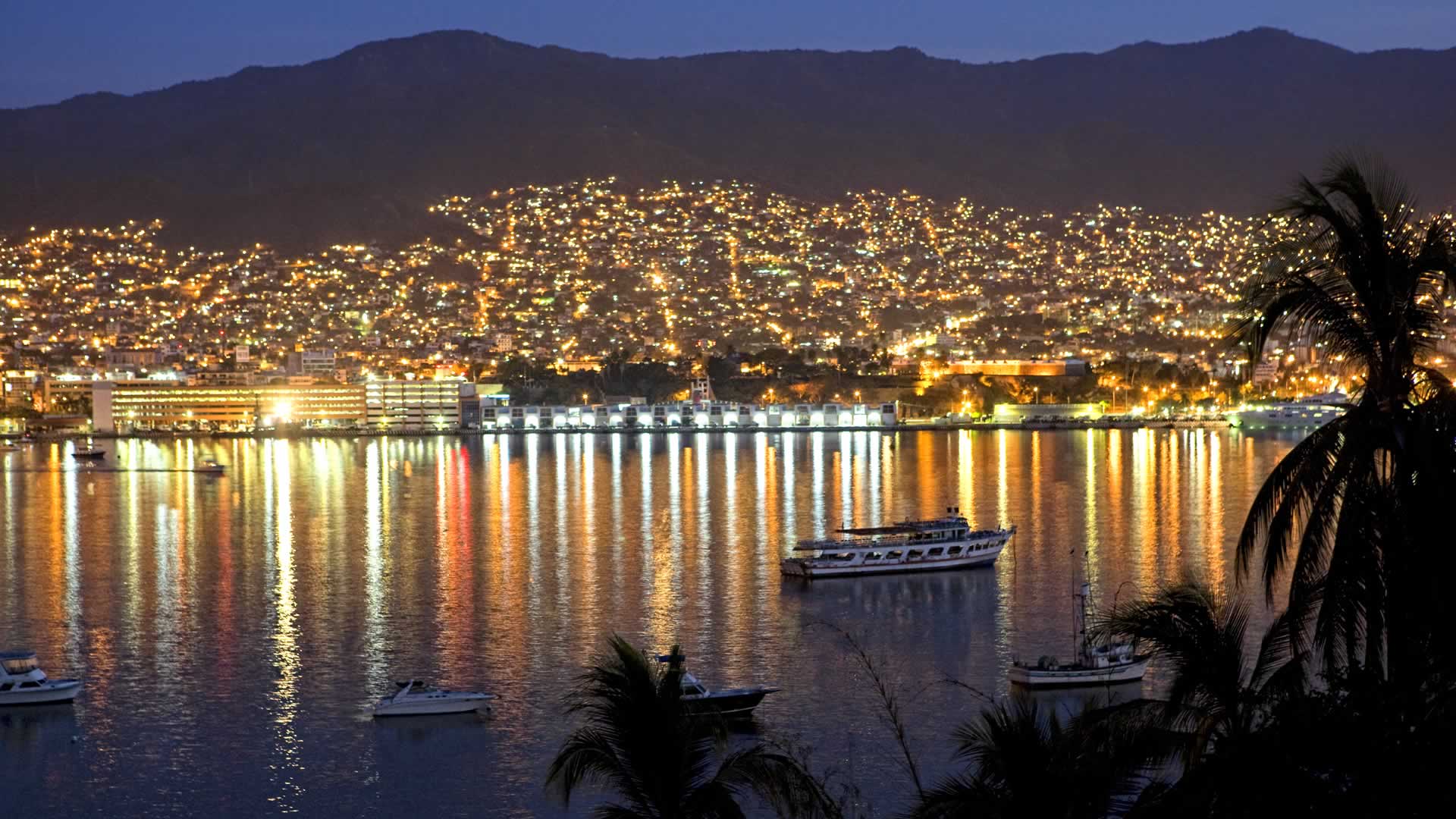 Firman convenio para el rescate de Acapulco - Astrolabio