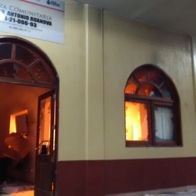  Linchan y queman a dos presuntos secuestradores en Puebla