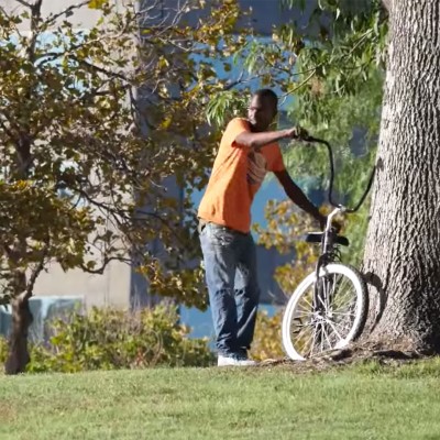  (Video) Encuentran manera de castigar a ladrones de bicicletas