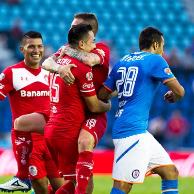  Cruz Azul se queda fuera