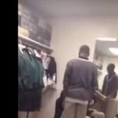  (Video) Víctima de ‘bullying’ noquea a su agresor de un solo golpe