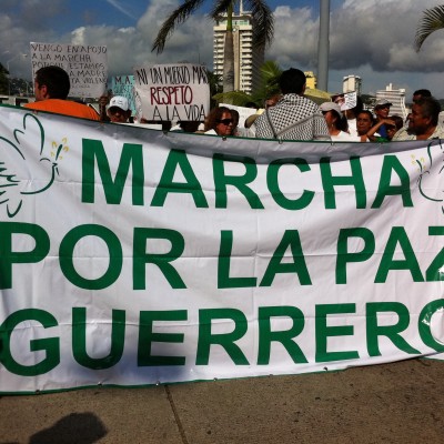  Marchan por la paz en Acapulco