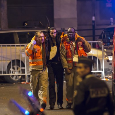  Dieron de alta a mexicano herido durante ataques en París