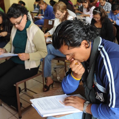  Se “rogará” a maestros de SLP para que hagan evaluación docente