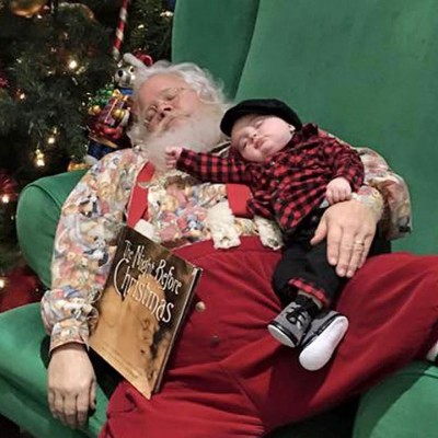  Tierna foto de ‘Santa Claus’ con bebé se vuelve viral