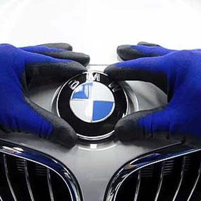  Aplaude Carreras opacidad: gran trabajo, ocultar convenio con BMW