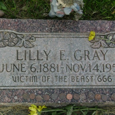  La inquietante tumba de Lilly E. Gray, víctima de la bestia