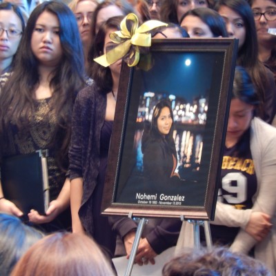  Despiden en los Ángeles a Nohemí González, víctima de atentados en París