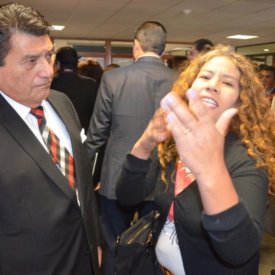  Exige mujer a gritos, justicia ante Gobernador