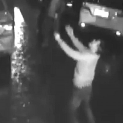  (Video) Hombre en China intenta “cachar” a mujer que cayó 11 pisos; terminó con varias fracturas