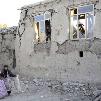  Sismo remece Afganistán y Pakistán; al menos 4 muertos