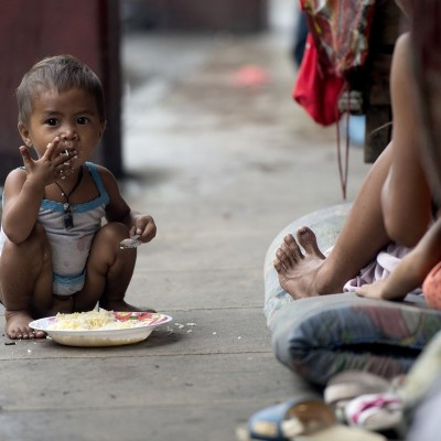  Poseen 62 personas la mitad de la riqueza mundial