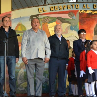  (Video) Cuauhtémoc Blanco agradece a Benito Juárez durante visita a escuela
