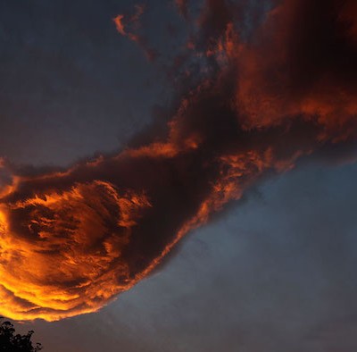  Impresionante formación nubosa sobre Portugal