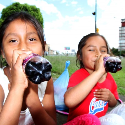  Se consumen 4 litros menos de bebidas azucaradas al año