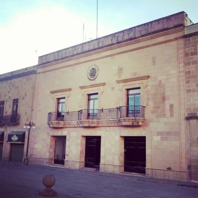  Desechan iniciativa para disminuir a 18 la edad de los diputados locales