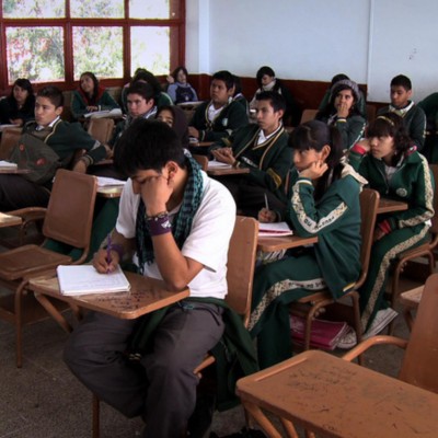  50% de adolescentes en México tiene bajo rendimiento escolar, revela OCDE