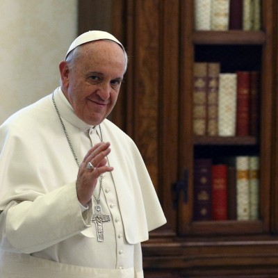  El Papa no se reunió con padres de normalistas por peleas entre grupos que los asesoran