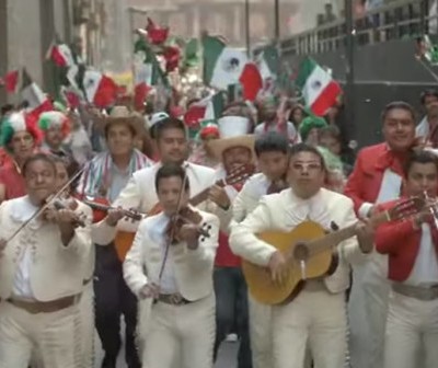  Televisa convierte en cumbia el toque de bandera