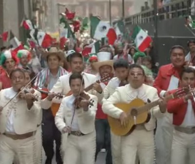  Televisa convierte en cumbia el toque de bandera