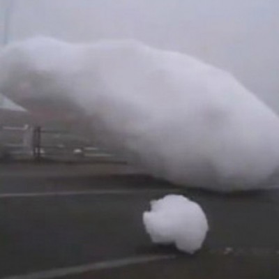  “Nubes de espuma” caen del cielo en Marruecos