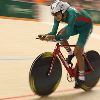  Ciclista mexicano obtiene histórica medalla en Campeonato Mundial de pista