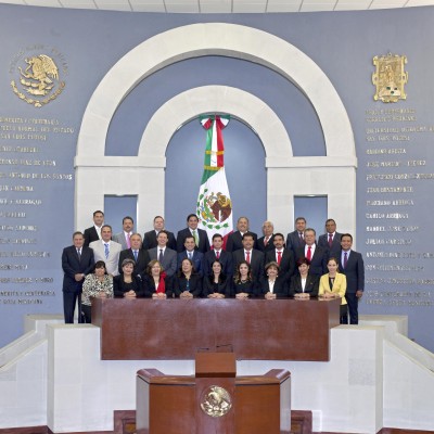  Llaman “Ignorantes” a diputados