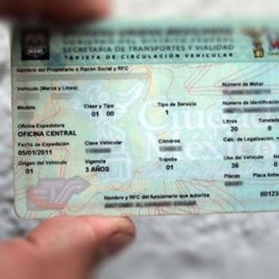  Reconoce Finanzas retraso en entrega de tarjeta de circulación; “aplicarían sanción a empresa encargada”