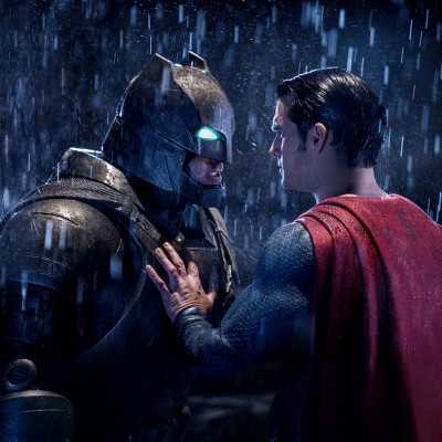  ‘Batman vs Superman’ el mejor estreno en la historia de Warner Bros
