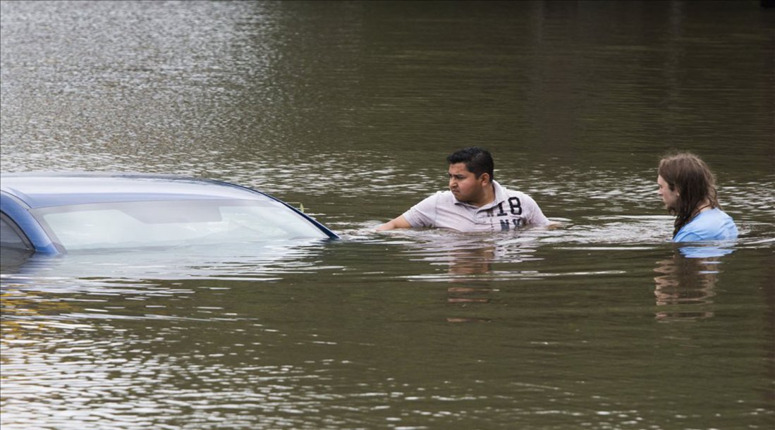 Lluvias dejan inundaciones en Houston