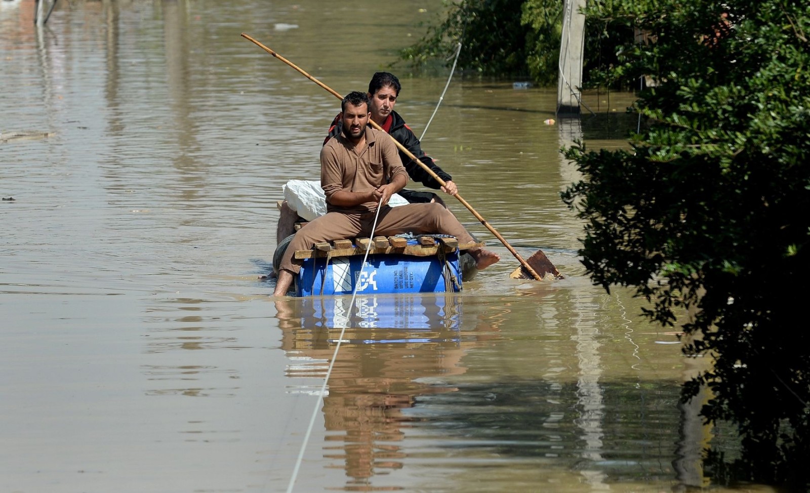  Al menos 55 muertos por inundaciones en el norte de Pakistán