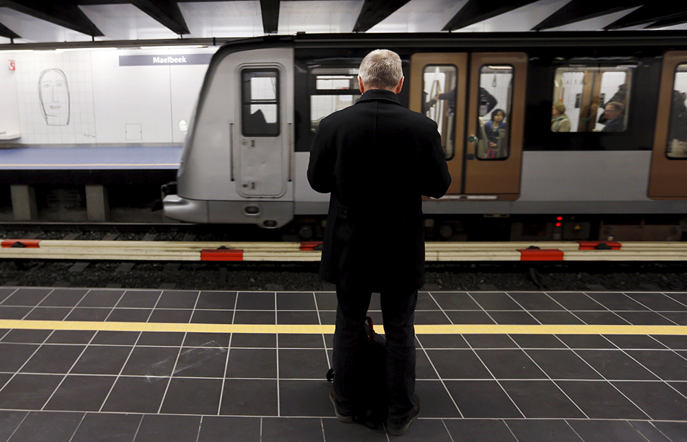  Reabre metro de Bruselas a poco más de un mes de atentados