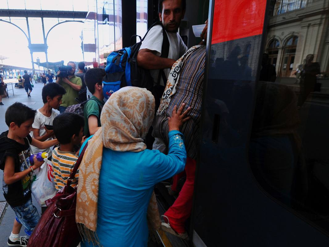  Austria se prepara para evitar la llegada masiva de refugiados