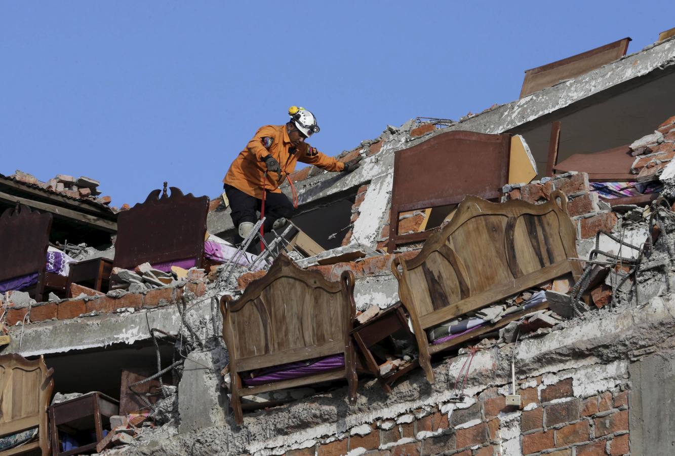  Crece a 570 la cifra de muertos en Ecuador