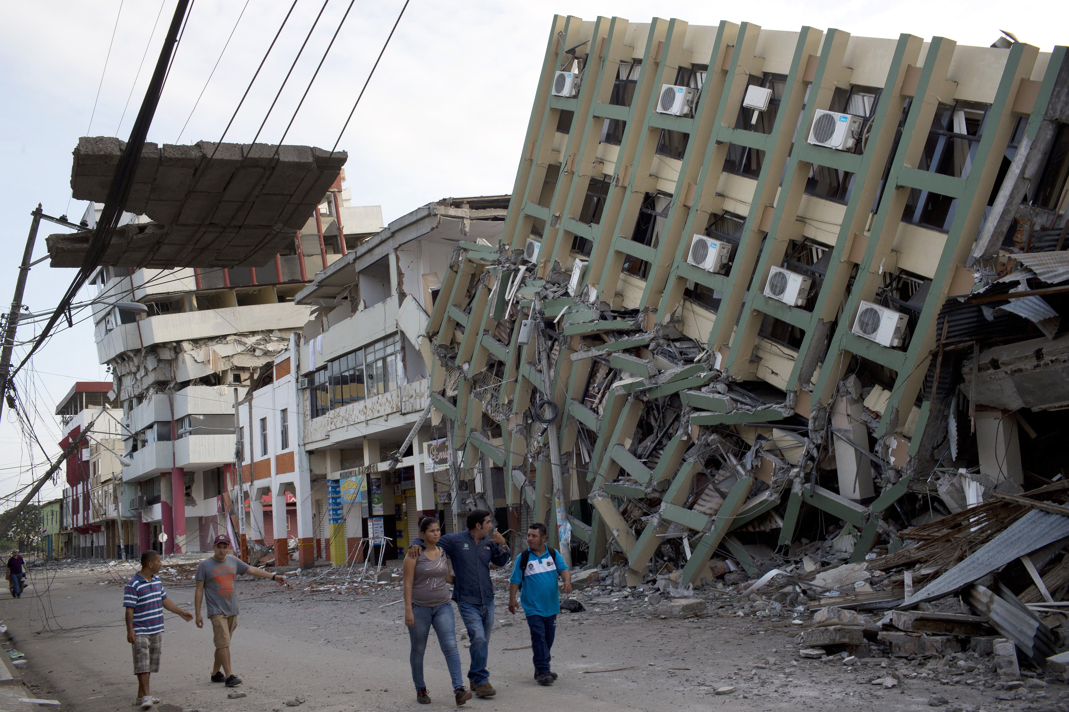  Más de 700 réplicas se han registrado en Ecuador desde el terremoto de hace una semana