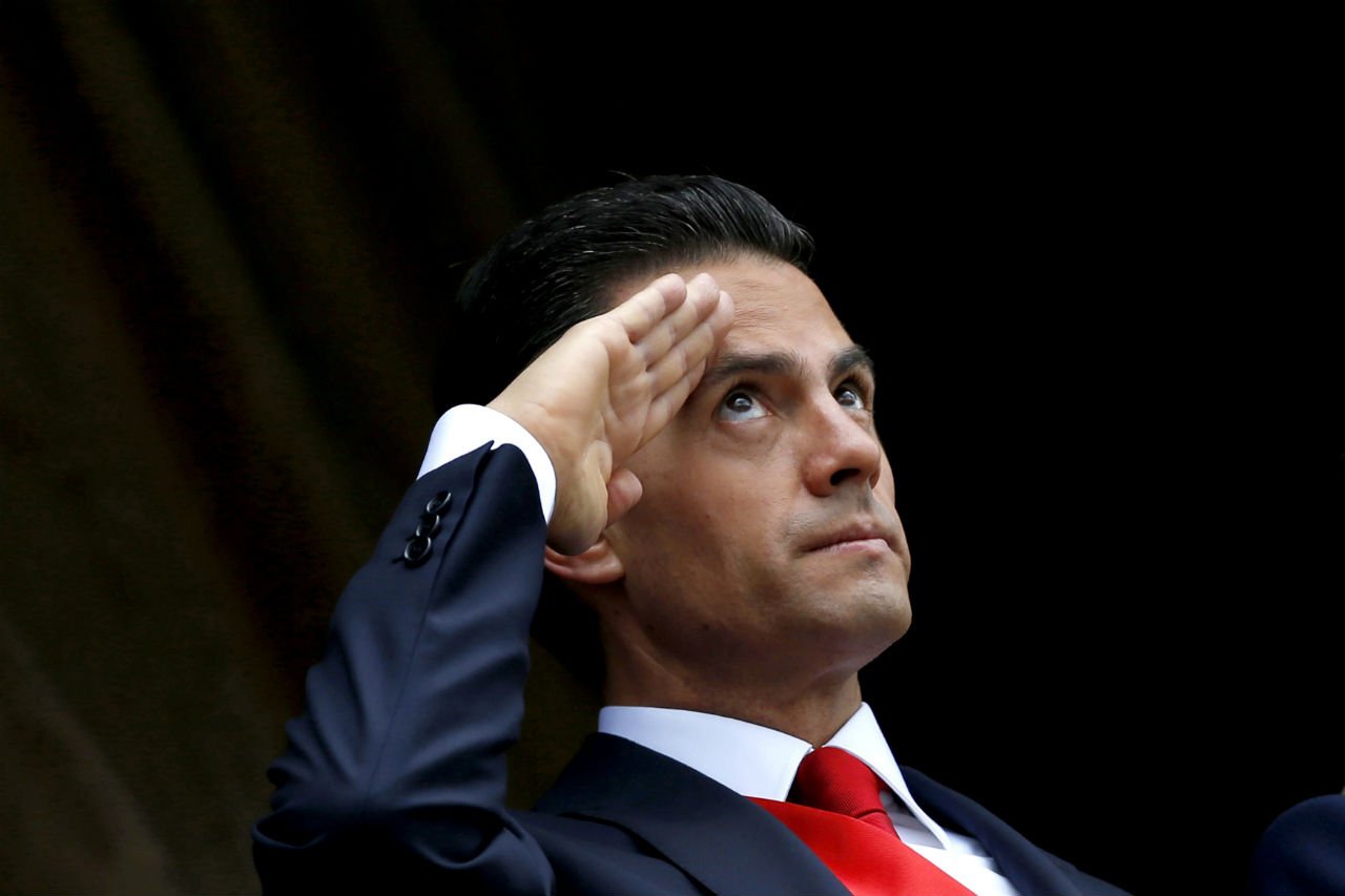 Gobierno de EPN usa a Trump como “distracción” y minimiza asuntos como el de Ayotzinapa: NYT