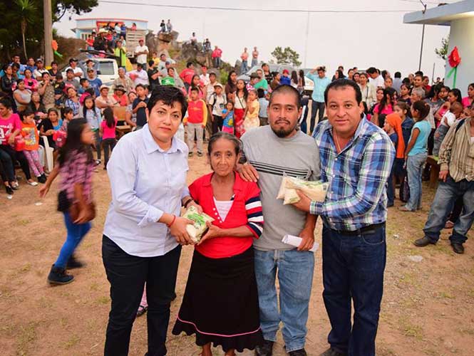  Alcalde confiesa que recibe diezmos para dar regalos a pobres