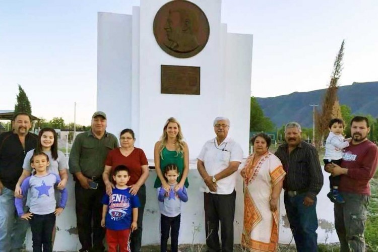  Erigen en Coahuila monumento a… Humberto Moreira