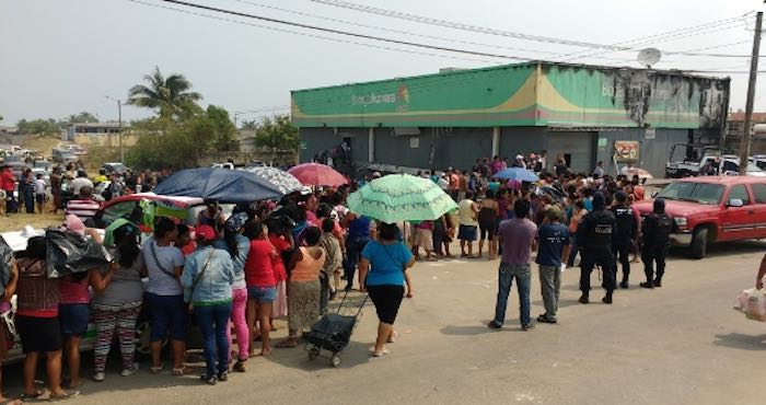  Estampida en Bodega Aurrerá en Veracruz deja al menos una mujer muerta