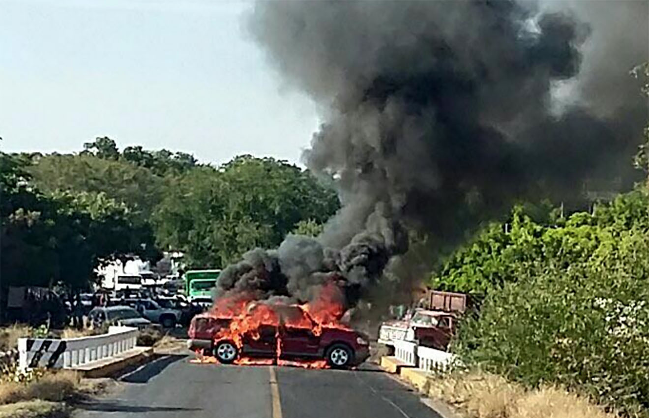  Van 3 días de bloqueos en Michoacán