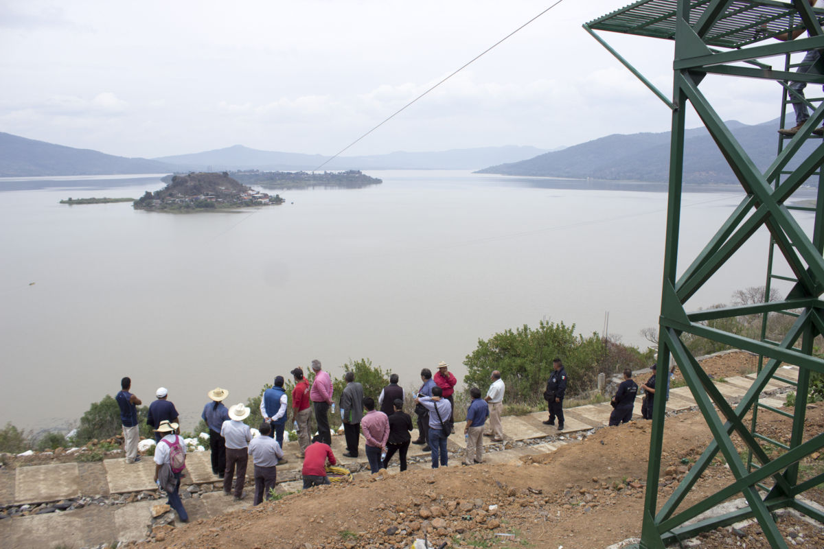 Instalarán tirolesa que atravesará el lago de Pátzcuaro, Michoacán