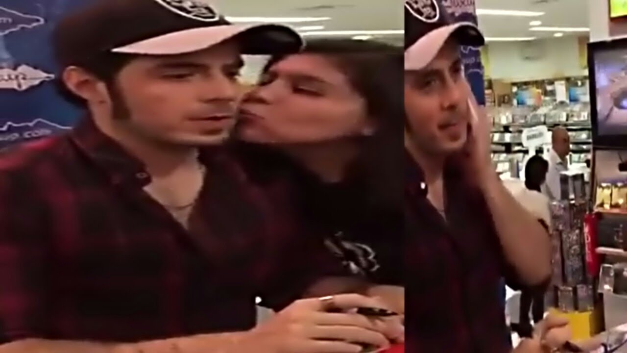  (Video) Critican a exvocalista de Panda que desaira a fans; se limpiaba los besos