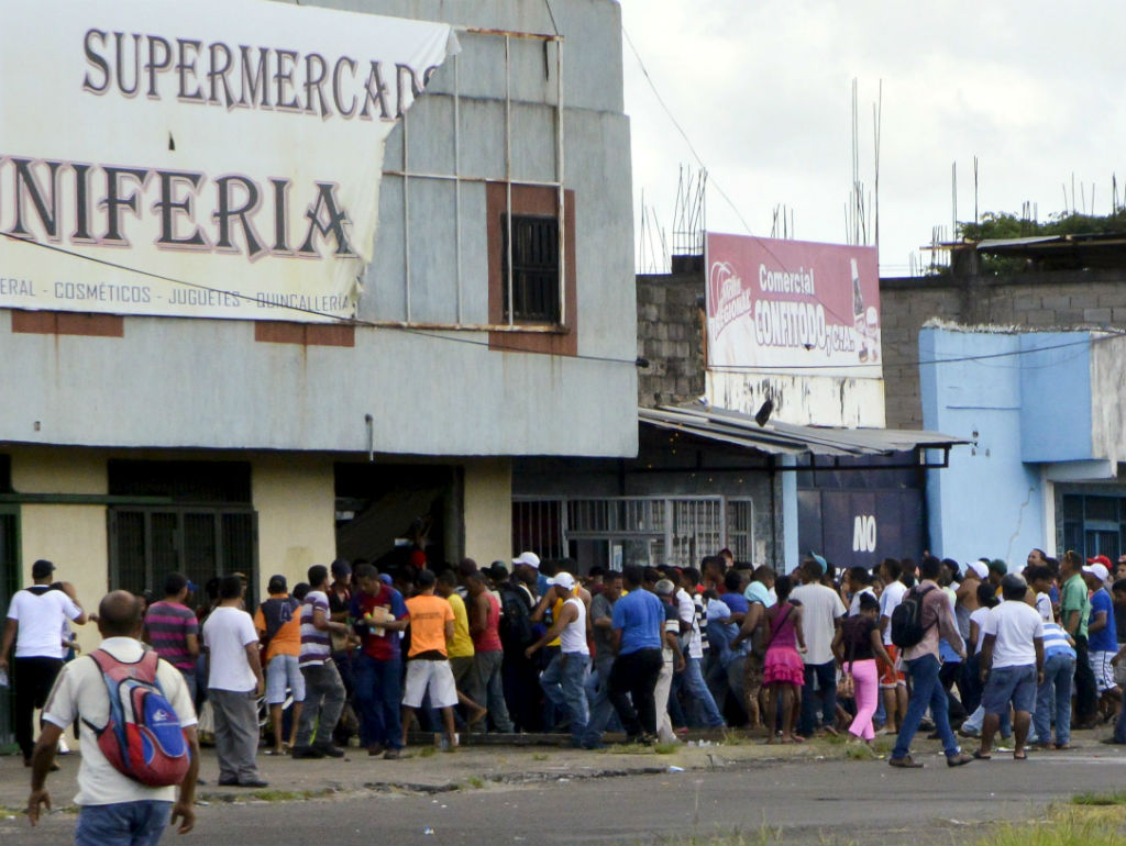  La presión por cortes eléctricos desata saqueos en Venezuela