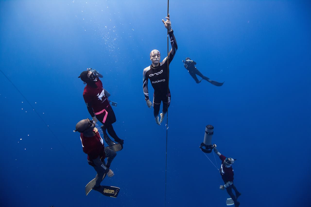  (Video) Inmersión en aguas profundas pone al límite al ser humano