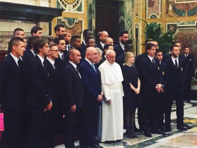  Papa Francisco pide fraternidad entre jugadores de Juventus y Milán
