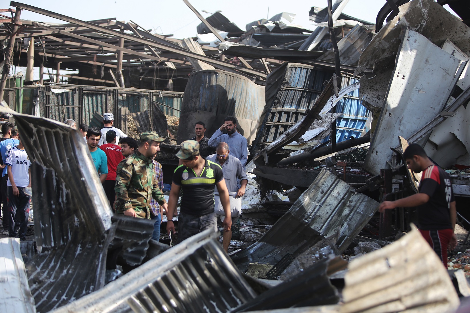  Bomba de EI mata a 64 personas en Bagdad