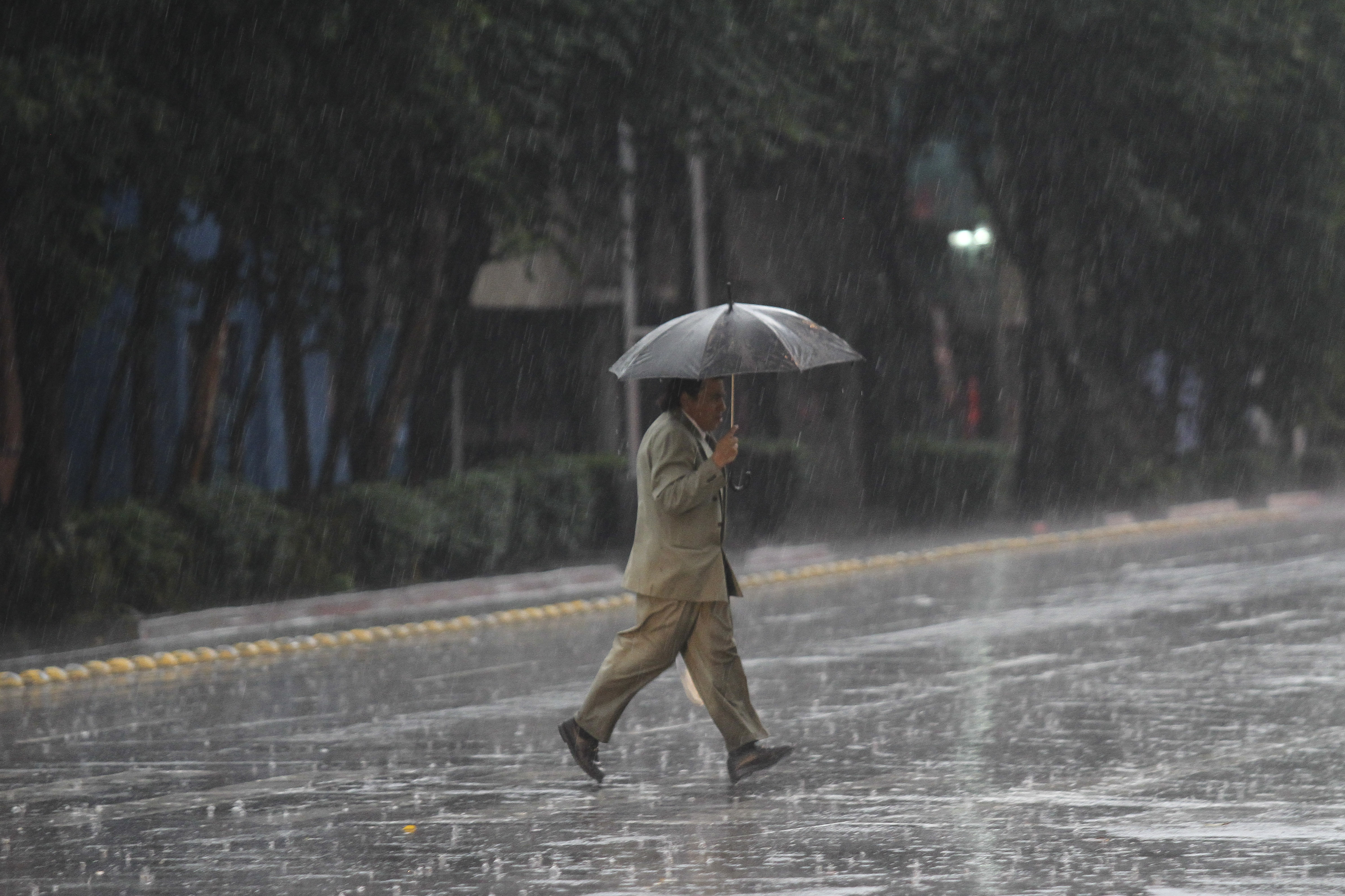  Vientos fuertes y lluvias aisladas en gran parte del país