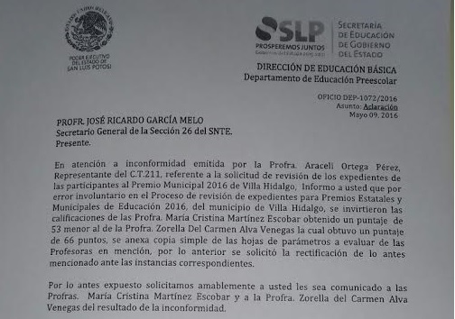  “Error” en premiación a maestra, no “despojo”