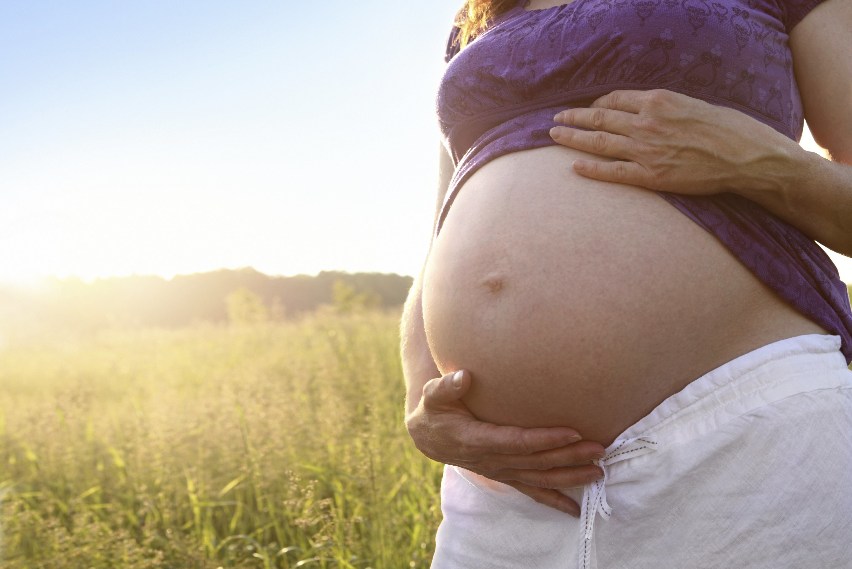  EU informa que más de 150 embarazadas podrían estar contagiadas de zika