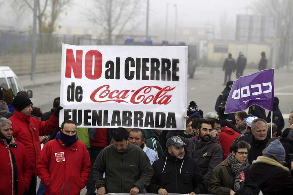  En Venezuela, trabajadores de Coca Cola protestan por paro